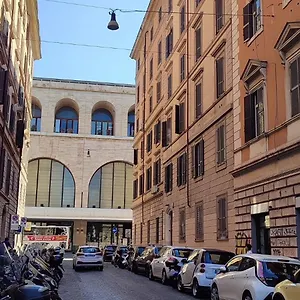 https://appartamento-incantevole-roma-termini.it-romehotels.com